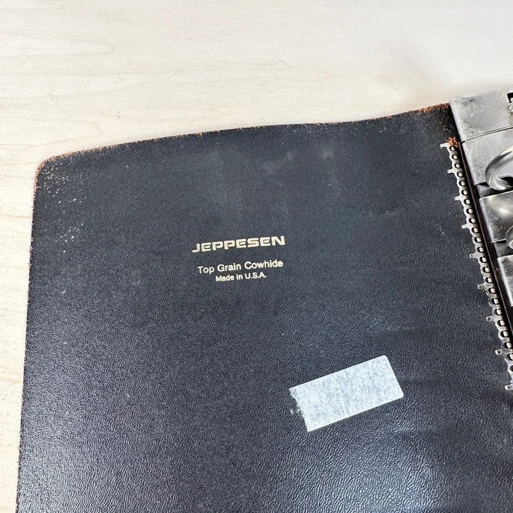 Two Vintage Jeppesen Leather Binders 7 Ring Airway‎ Manuals Top Grain Inserts